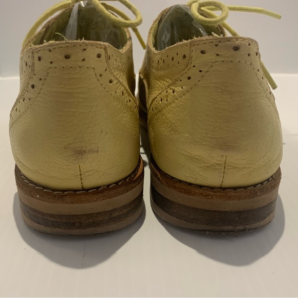 Lily Perf Oxfords in Creamy Yellow by GAP. US 8.5 - Picture 6 of 7
